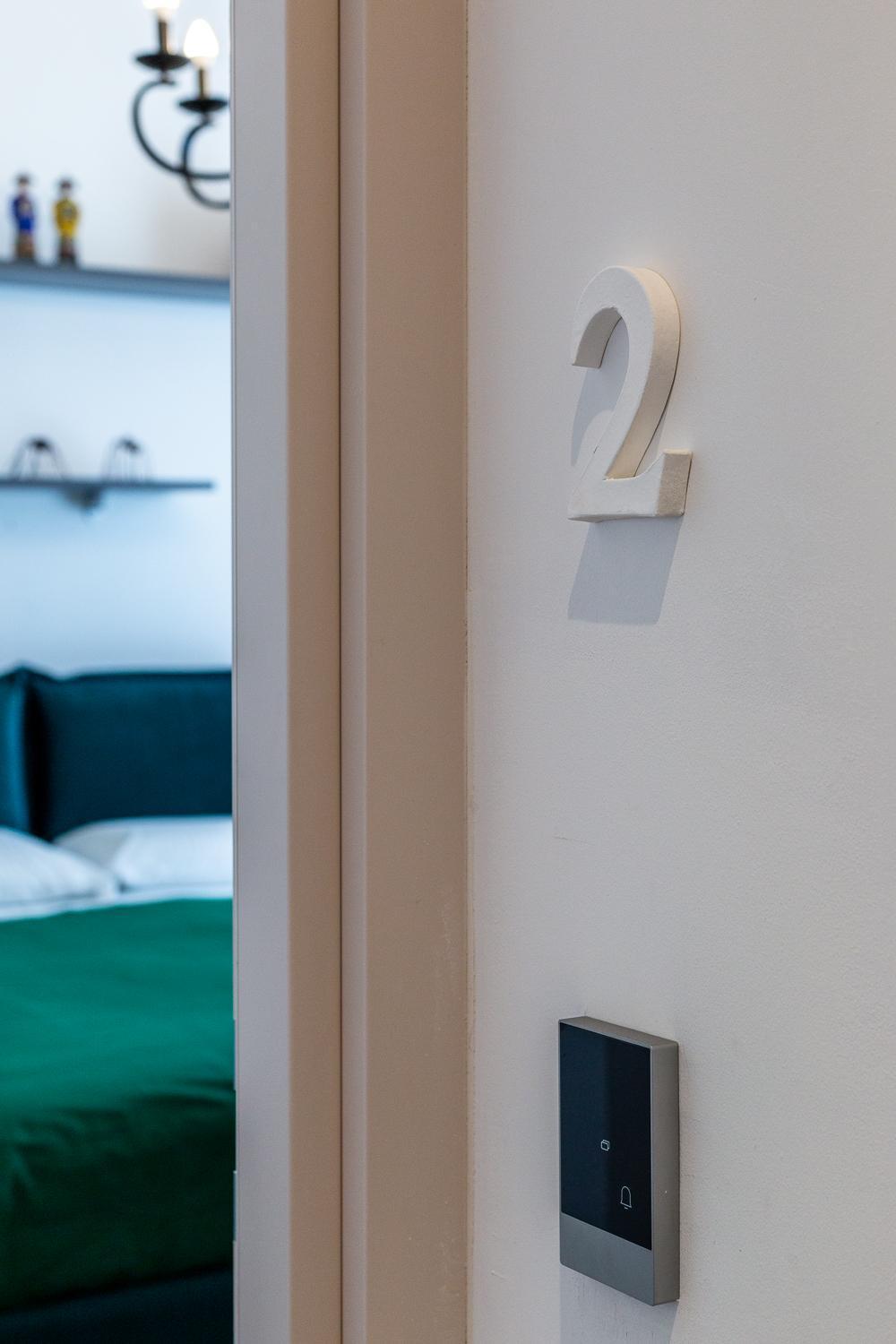 Ginett'S House Hotel Cagliari Bagian luar foto