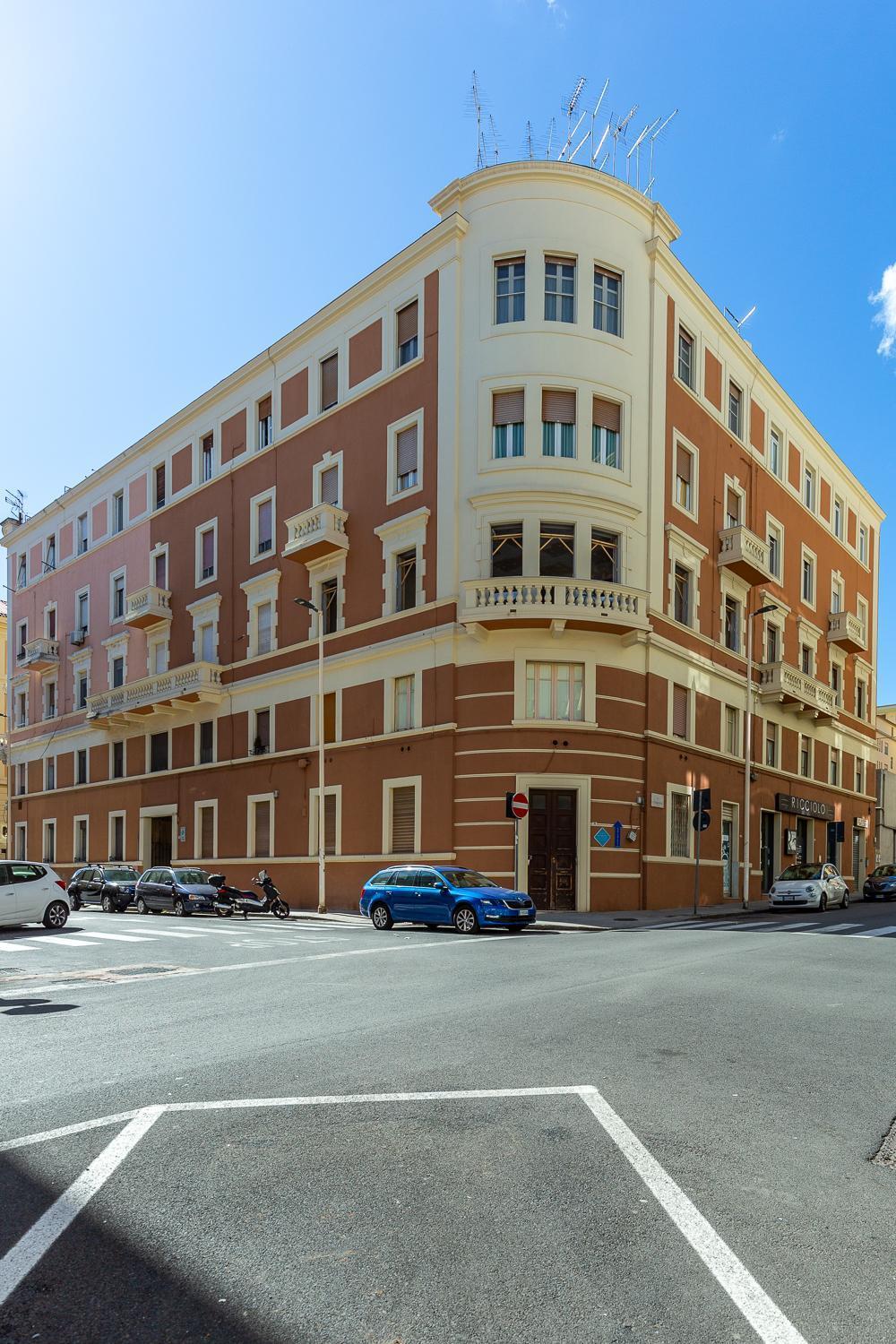 Ginett'S House Hotel Cagliari Bagian luar foto