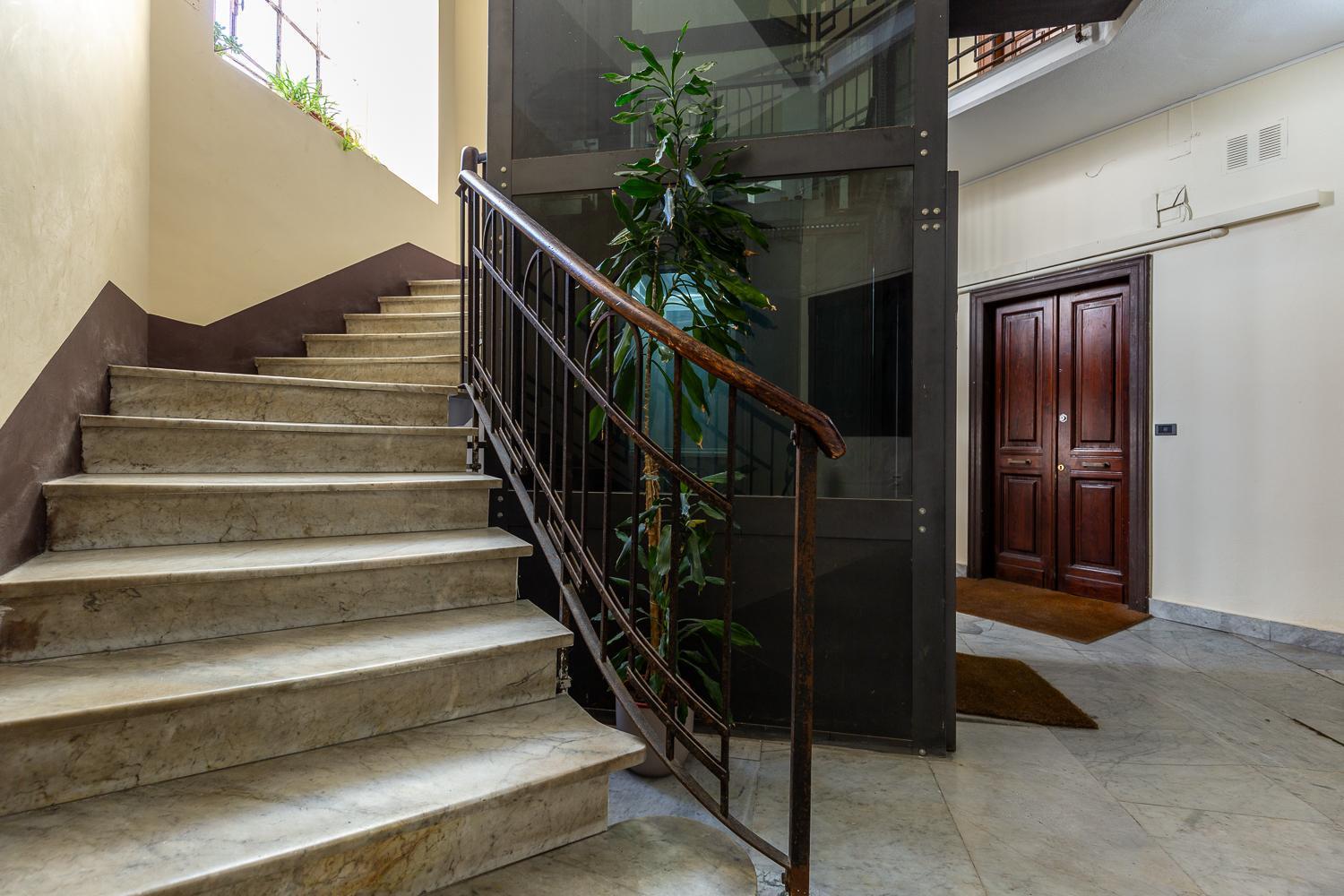 Ginett'S House Hotel Cagliari Bagian luar foto