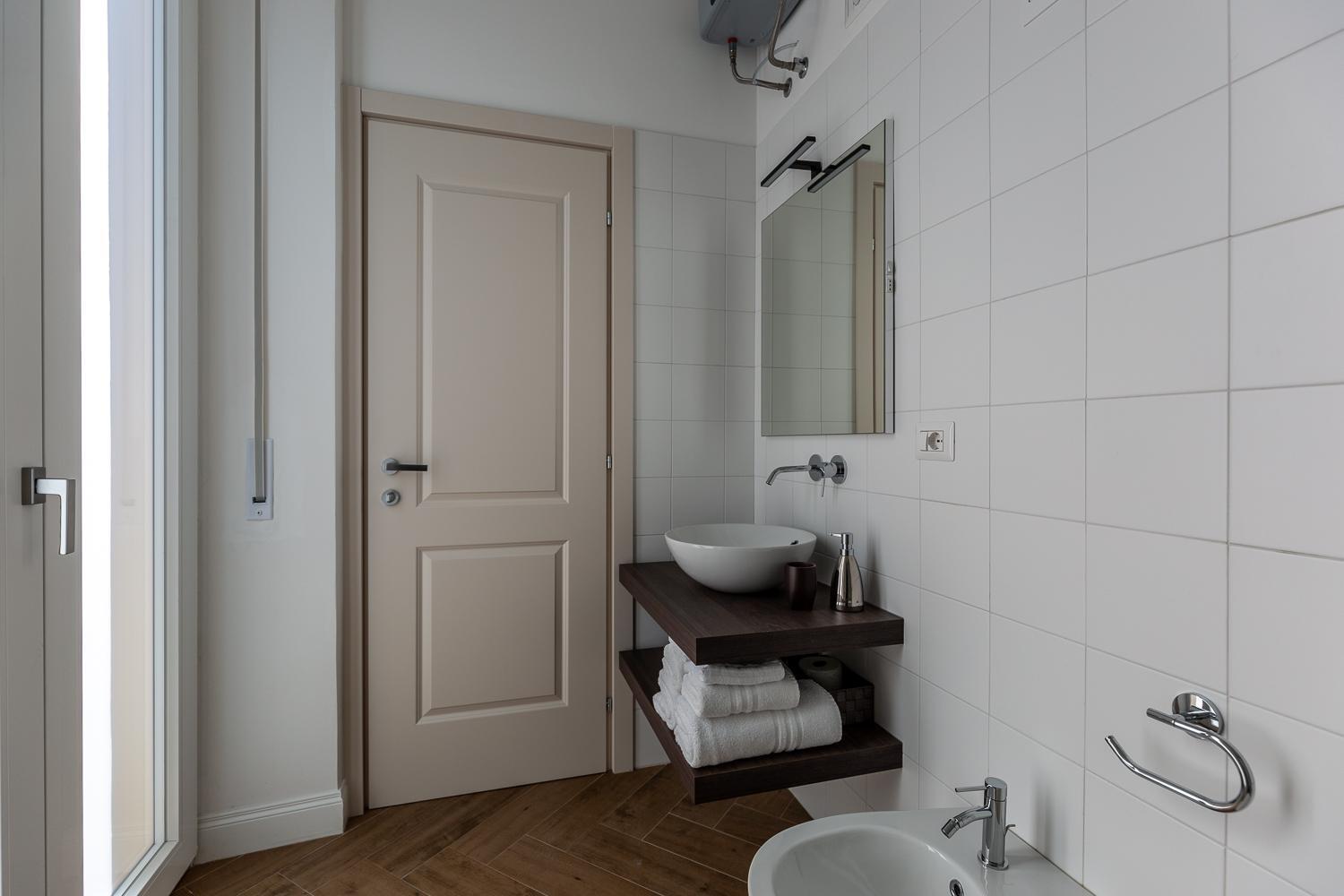 Ginett'S House Hotel Cagliari Bagian luar foto
