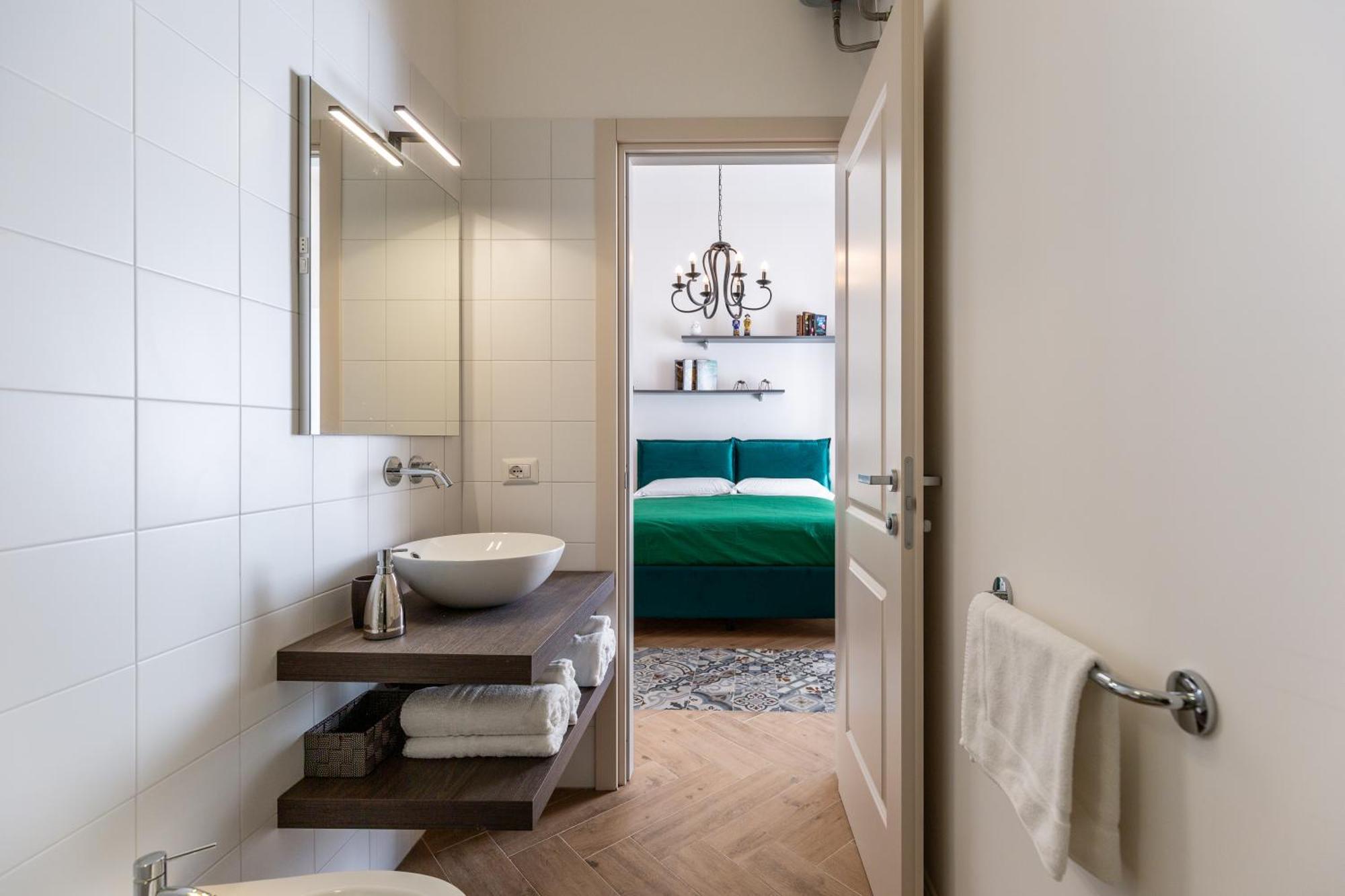 Ginett'S House Hotel Cagliari Bagian luar foto