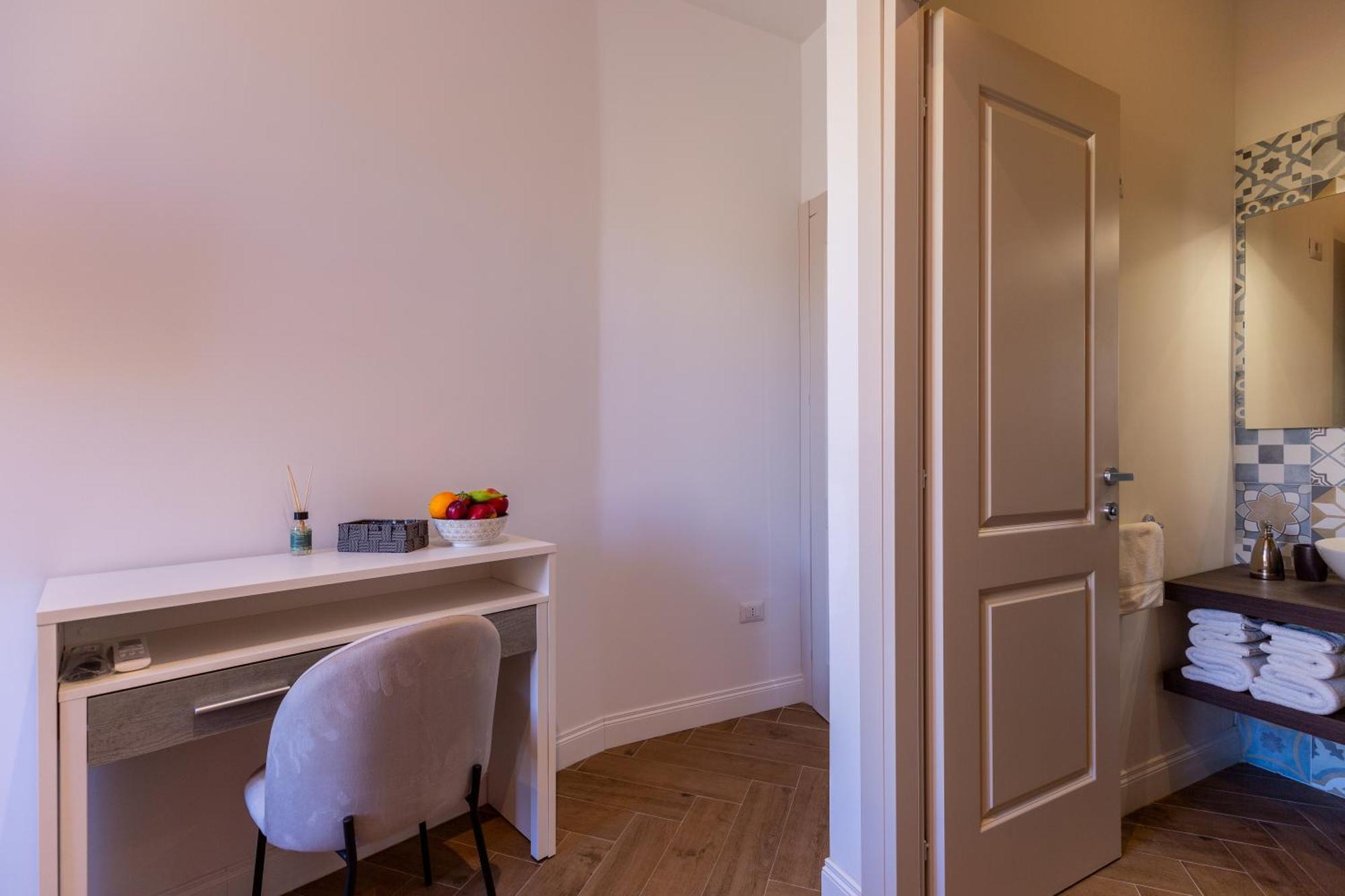 Ginett'S House Hotel Cagliari Bagian luar foto