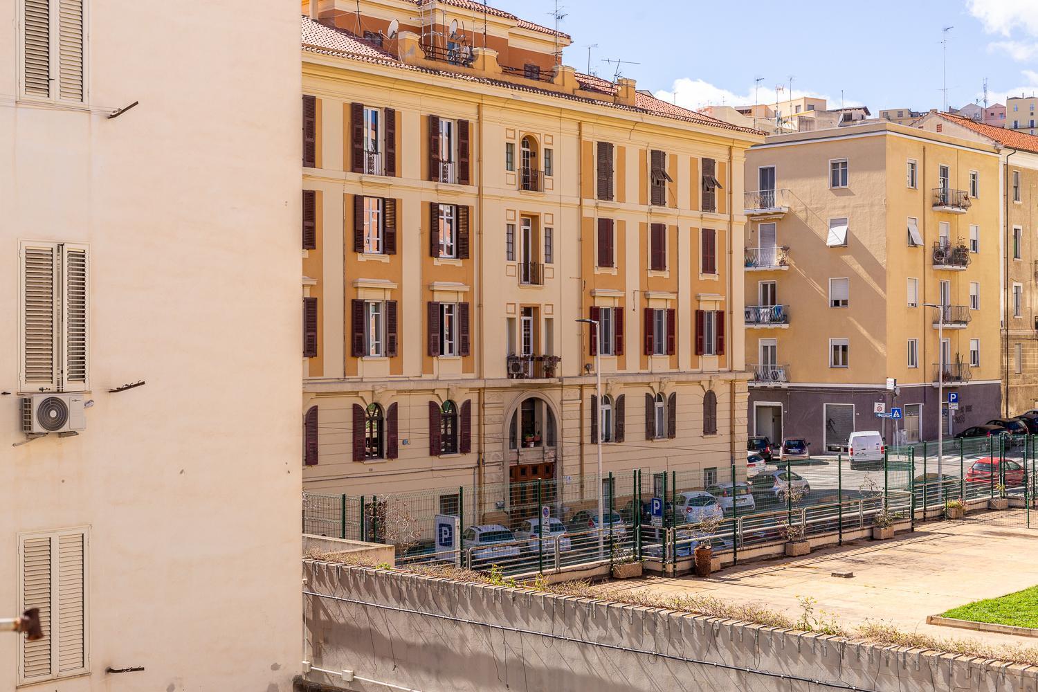 Ginett'S House Hotel Cagliari Bagian luar foto
